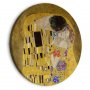 Pyöreä taulu - Kiss - Gustav Klimt - A Couple in Love in a Passionate Embrace