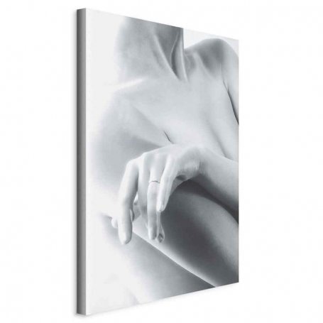 Taulu - Feminine Delicacy (1 Part) Vertical