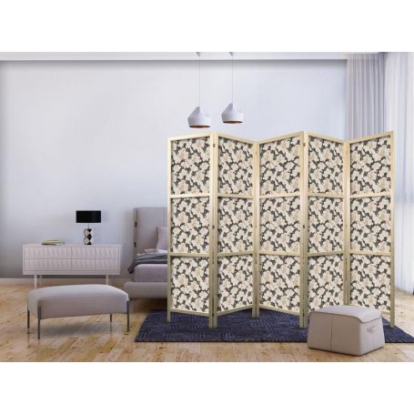 Japanilainen sermi - Among Pink Shrubs - White and Beige Rabbits on a Blooming Meadow