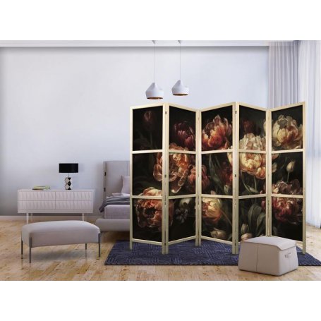 Japanilainen sermi - Magnificent Tulips - Bouquet of Flowers in Red and White on a Black Background